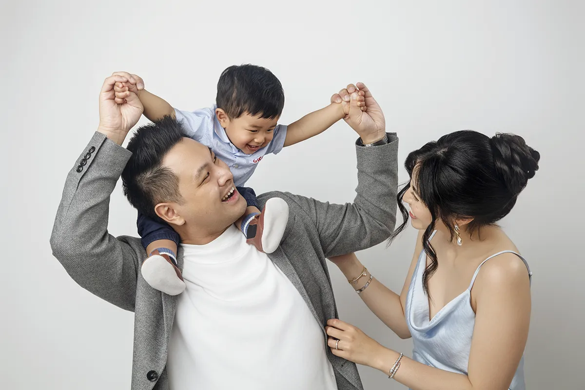 Family portrait session photographed at Photo Hive family photography studio in Auckland